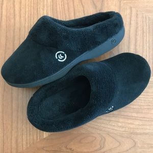 Isotoner Slippers